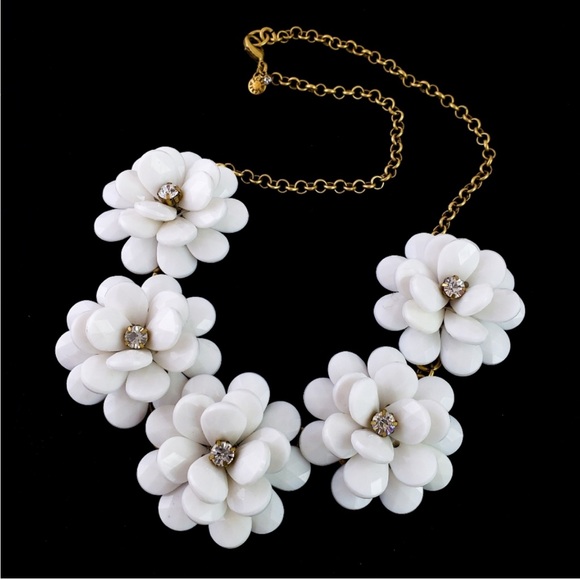 J. Crew Vintage White Flower & Rhinestone Crystal Gold Statement Necklace Rare - Picture 13 of 14